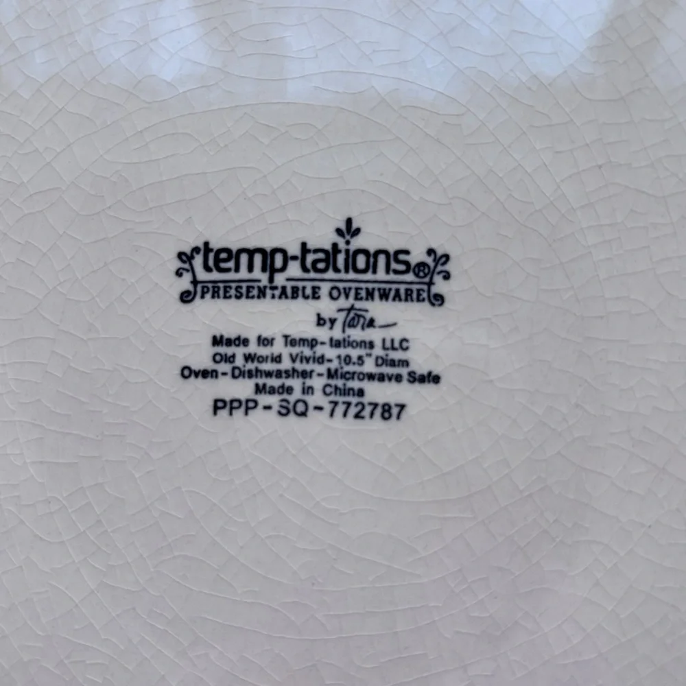 Old World Plates TempTations by Tara Blue Set of four Vintage
